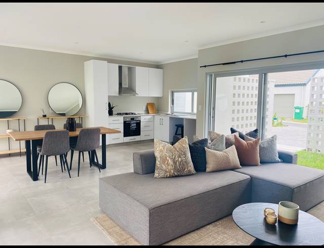 3 BEDROOM FREESTANDING FOR SALE IN LALELA ESTATE